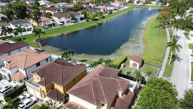6743 SW 163rd Place, Miami, FL 33193