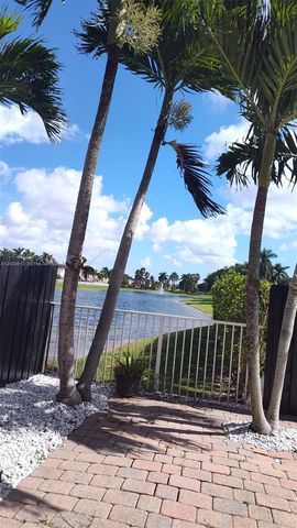 6743 SW 163rd Place, Miami, FL 33193