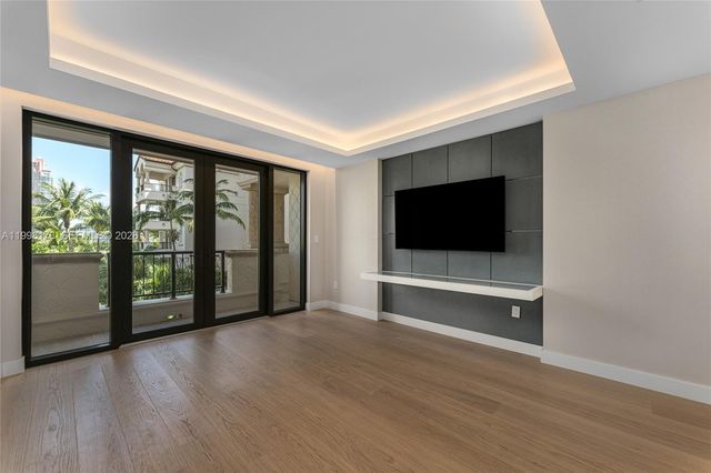 7445 Fisher Island Dr 7445, Miami Beach, FL 33109