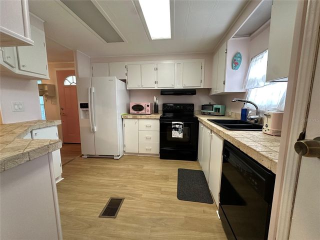 283 ANDORA, Bradenton, FL 34207