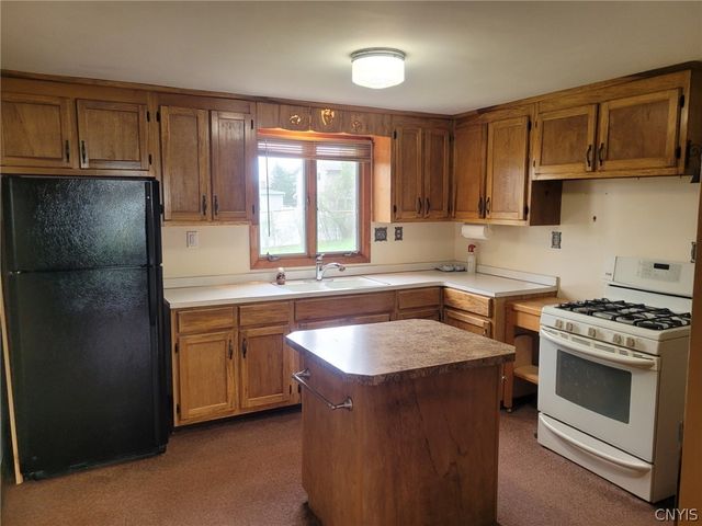 114 Skyview Drive, Salina, NY 13088