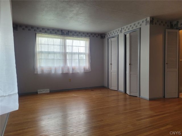114 Skyview Drive, Salina, NY 13088