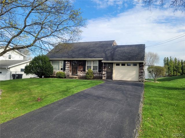 114 Skyview Drive, Salina, NY 13088