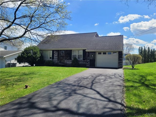 114 Skyview Drive, Salina, NY 13088