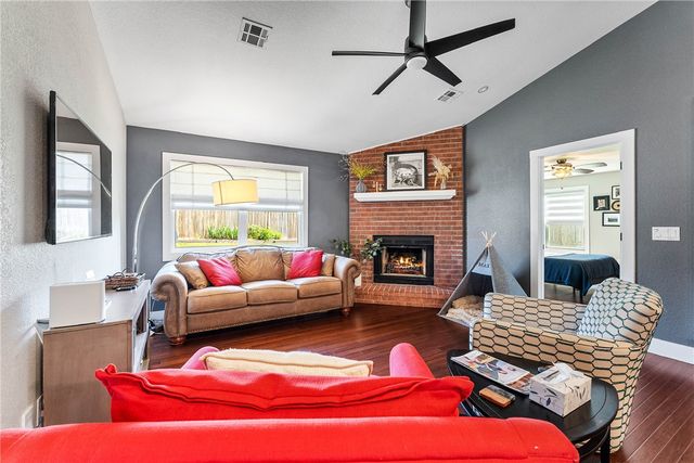 13 Greenridge Lane, Bentonville, AR 72712