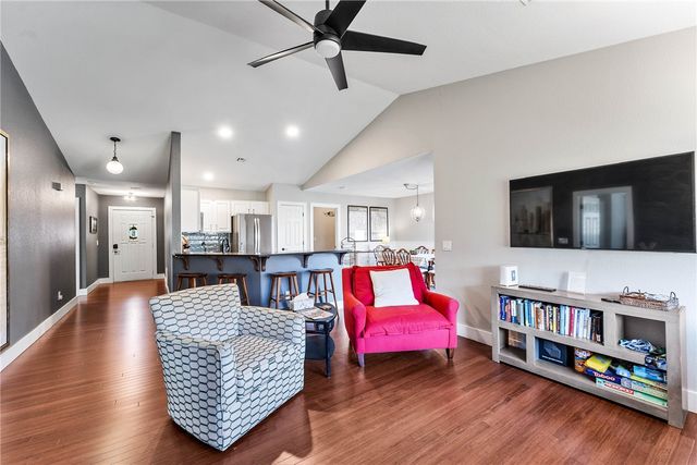 13 Greenridge Lane, Bentonville, AR 72712