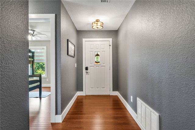 13 Greenridge Lane, Bentonville, AR 72712