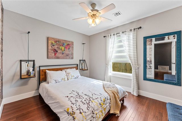 13 Greenridge Lane, Bentonville, AR 72712