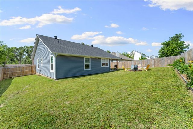 13 Greenridge Lane, Bentonville, AR 72712