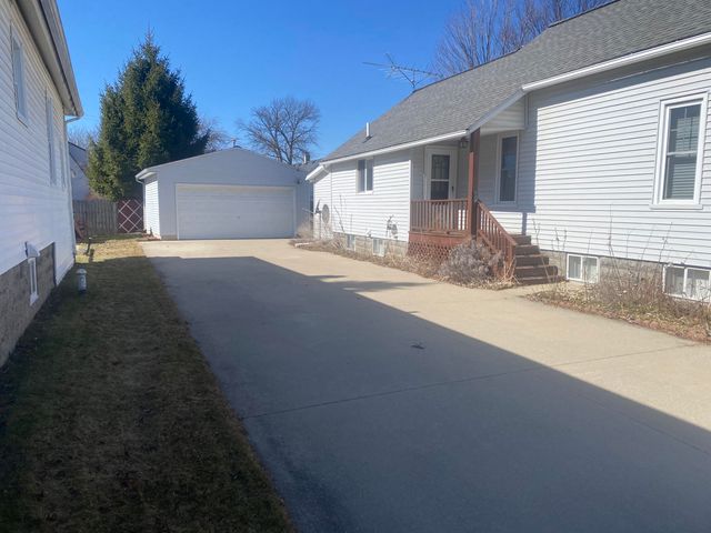 720 S Sherman Street, Bay City, MI 48708