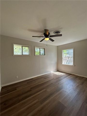 4721 Waltham Dr, Corpus Christi, TX 78411