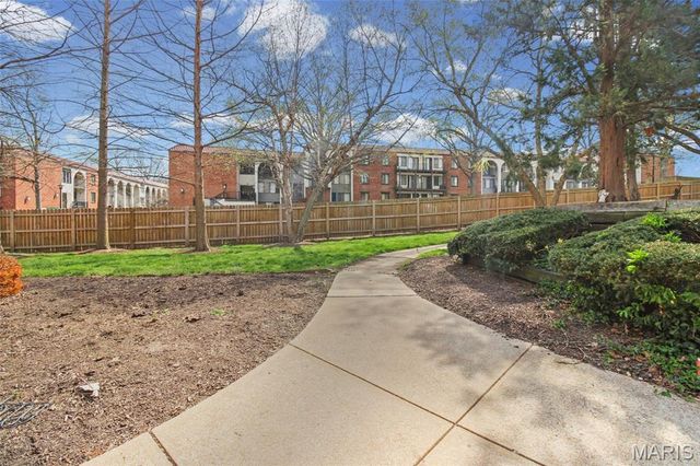 13453 Coliseum Drive F, Chesterfield, MO 63017