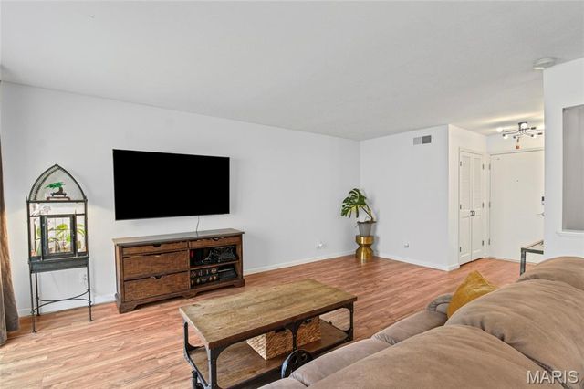 13453 Coliseum Drive F, Chesterfield, MO 63017