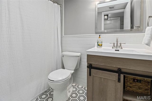 13453 Coliseum Drive F, Chesterfield, MO 63017