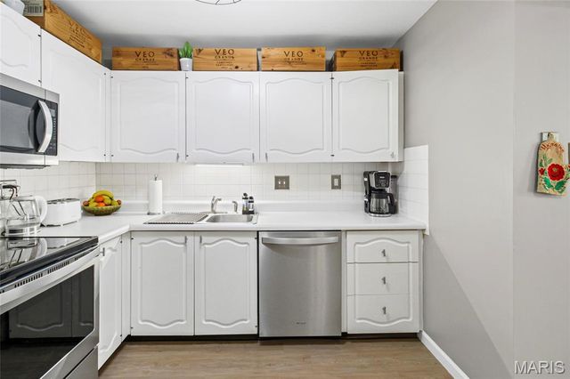 13453 Coliseum Drive F, Chesterfield, MO 63017