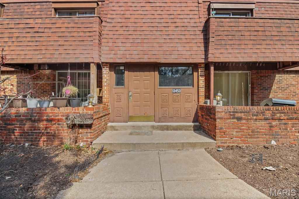 13453 Coliseum Drive F, Chesterfield, MO 63017