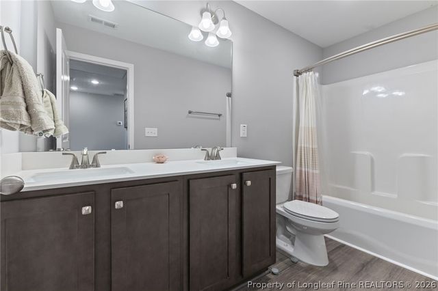 566 Carolina Church Road, St Pauls, NC 28384