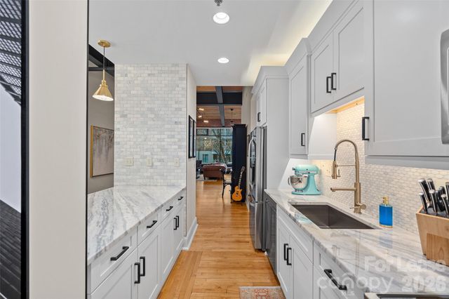 310 Arlington Avenue 205, Charlotte, NC 28203