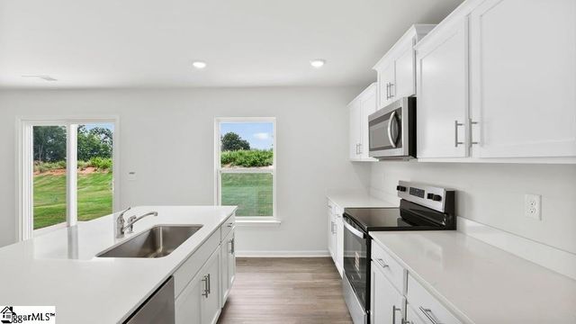 1072 Gagmon Drive, Wellford, SC 29385