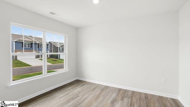 1072 Gagmon Drive, Wellford, SC 29385