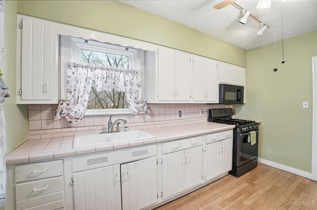 3314 S Woodmont Avenue, Cincinnati, OH 45213