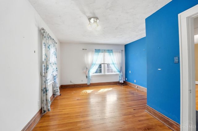 3314 S Woodmont Avenue, Cincinnati, OH 45213