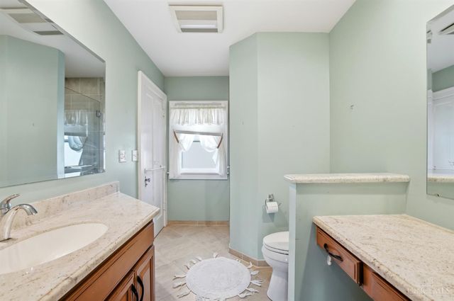 3314 S Woodmont Avenue, Cincinnati, OH 45213