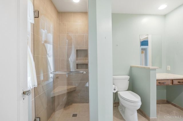 3314 S Woodmont Avenue, Cincinnati, OH 45213