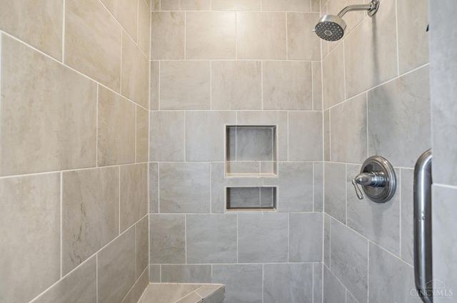 3314 S Woodmont Avenue, Cincinnati, OH 45213