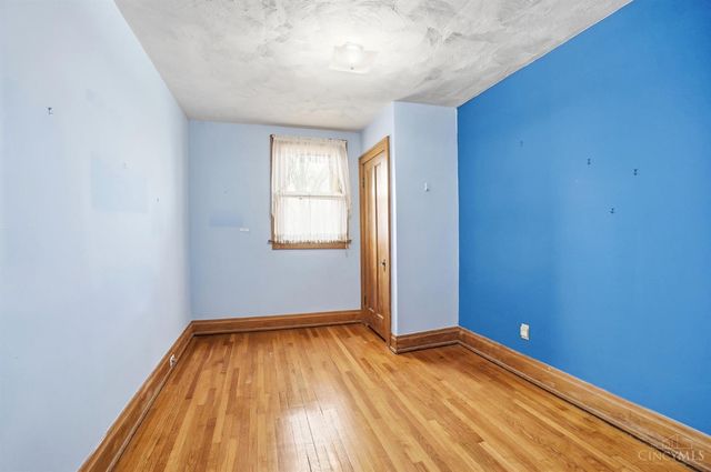 3314 S Woodmont Avenue, Cincinnati, OH 45213