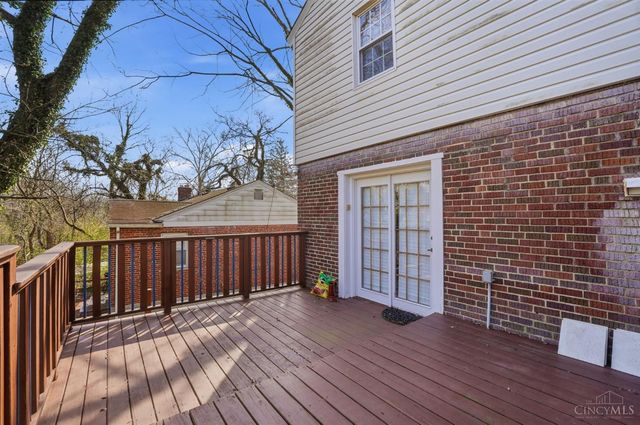 3314 S Woodmont Avenue, Cincinnati, OH 45213