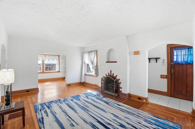 3314 S Woodmont Avenue, Cincinnati, OH 45213