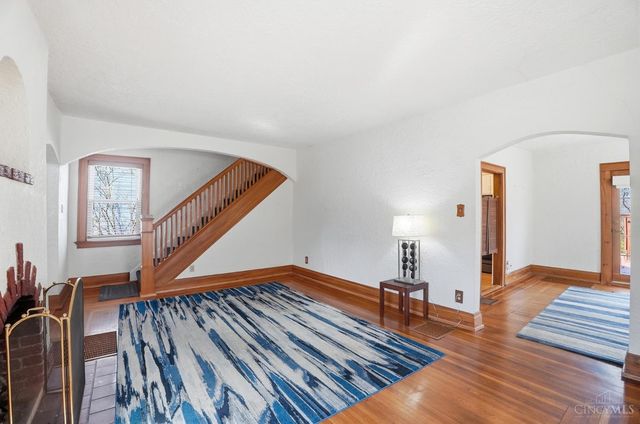 3314 S Woodmont Avenue, Cincinnati, OH 45213