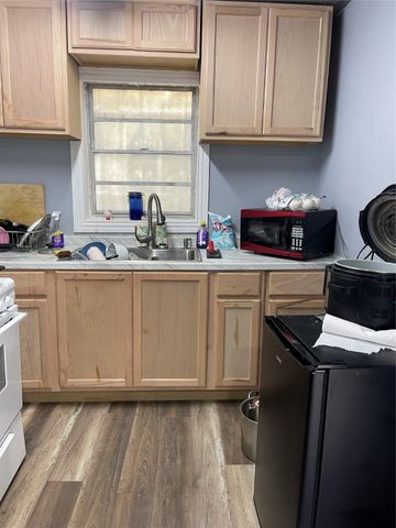 366 S St Augustine Drive, Dallas, TX 75217