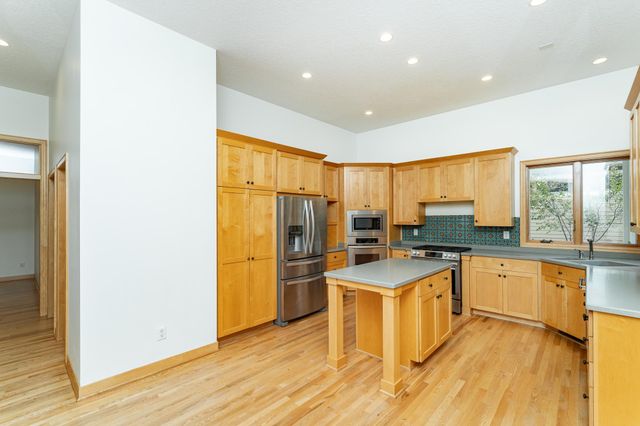 2234 Baihly Hills Drive SW, Rochester, MN 55902