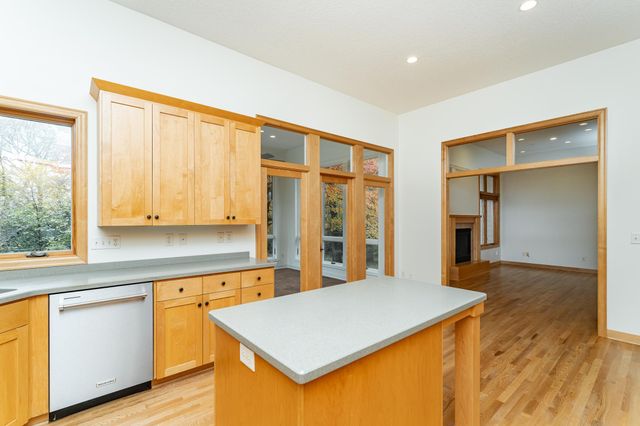 2234 Baihly Hills Drive SW, Rochester, MN 55902