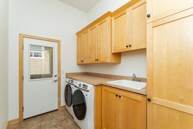 2234 Baihly Hills Drive SW, Rochester, MN 55902