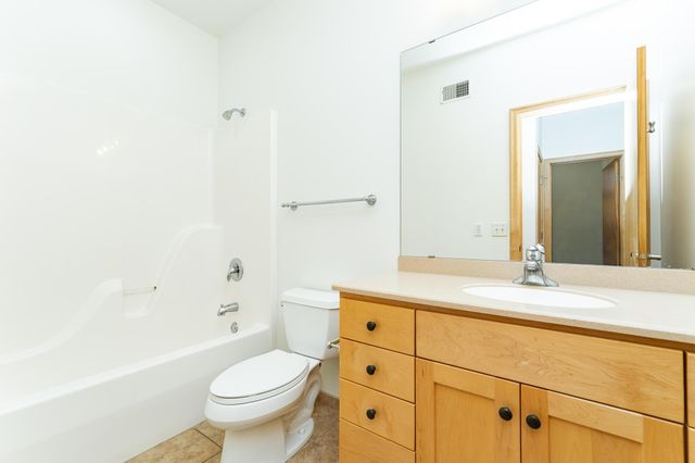 2234 Baihly Hills Drive SW, Rochester, MN 55902