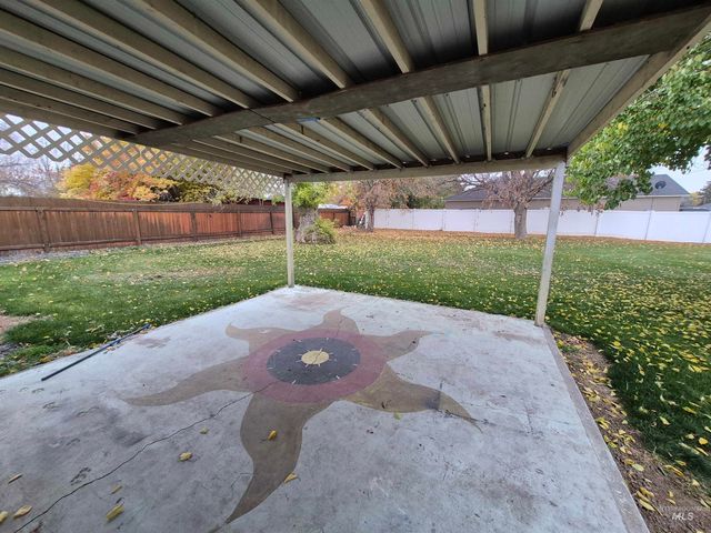 403 16th Ave E, Jerome, ID 83338