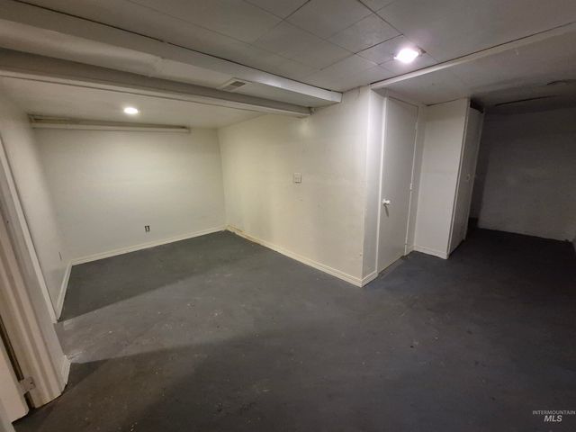 403 16th Ave E, Jerome, ID 83338