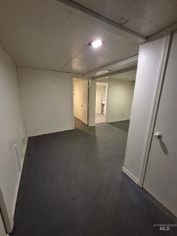 403 16th Ave E, Jerome, ID 83338