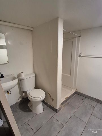 403 16th Ave E, Jerome, ID 83338