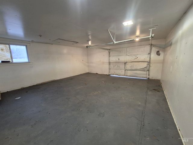 403 16th Ave E, Jerome, ID 83338