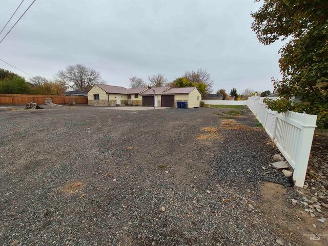 403 16th Ave E, Jerome, ID 83338