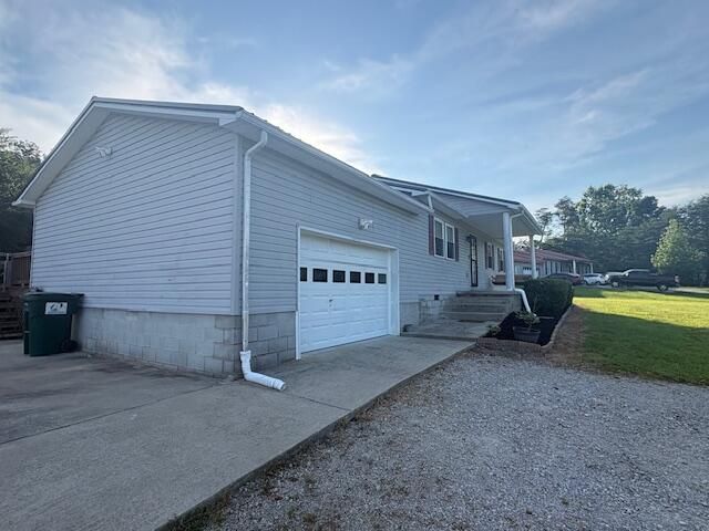 65 Outlook Drive, Owingsville, KY 40360