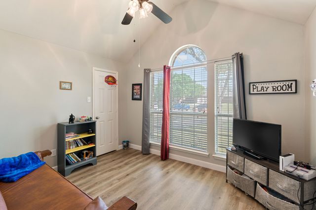 416 Love Bird Lane, Murphy, TX 75094