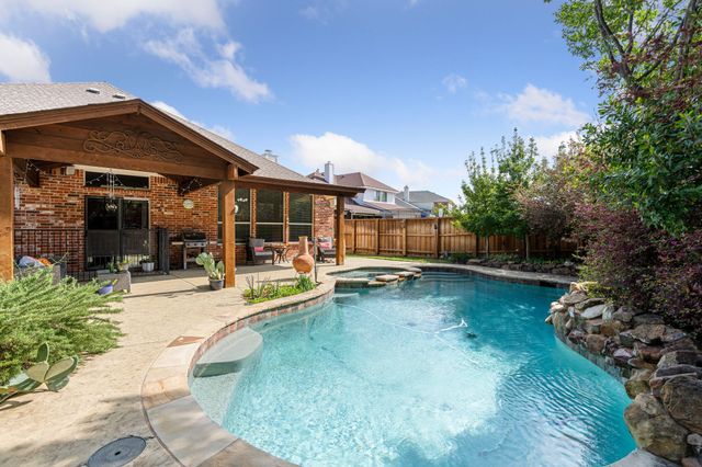 416 Love Bird Lane, Murphy, TX 75094