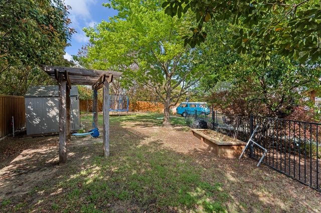 416 Love Bird Lane, Murphy, TX 75094