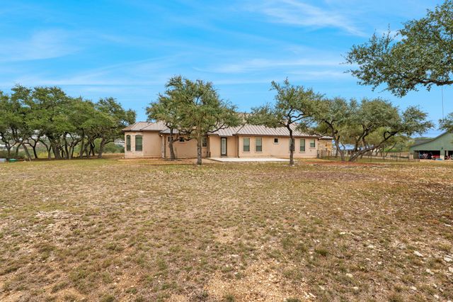1073 Las Brisas DR, Canyon Lake, TX 78133