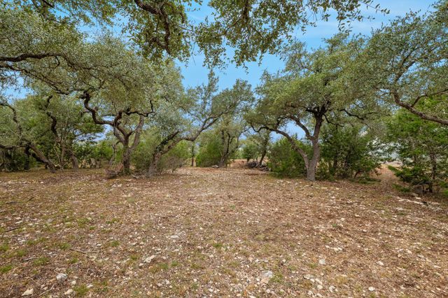 1073 Las Brisas DR, Canyon Lake, TX 78133